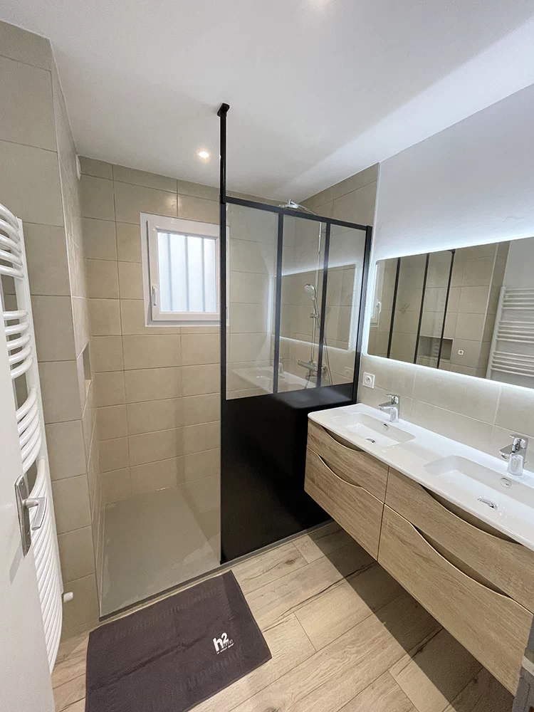 Réalisation de salle de bains par H2HOME